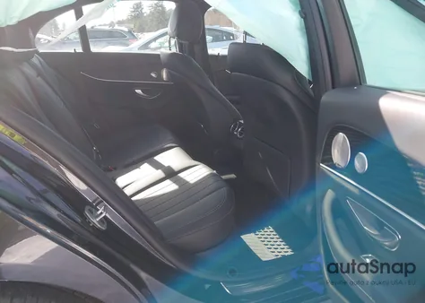 2022 Mercedes-Benz E 350 4Matic z USA, uszkodzony, nr VIN W1KZF8EB6NB040308